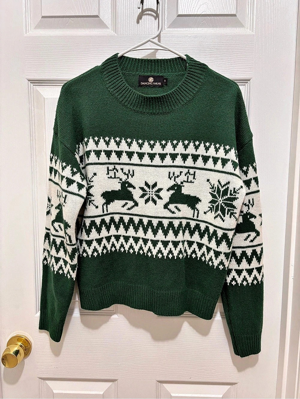 Dancing Yarns Christmas Sweater in Green & White Size Small